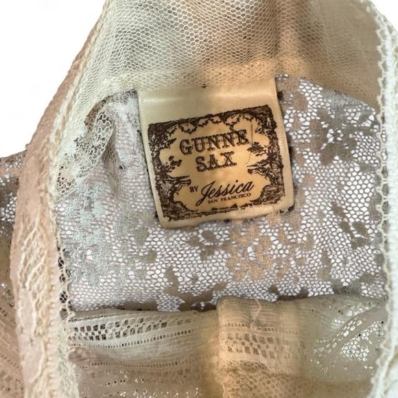 Vintage Gunne Sax Lace Prairie Dress – Victorian Cottagecore size small/medium - Picture 4 of 7